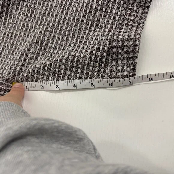 Free People Waffle Knit Mock Neck Long Sleeve Crop With Thumbholes Size Medium - Picture 4 of 9